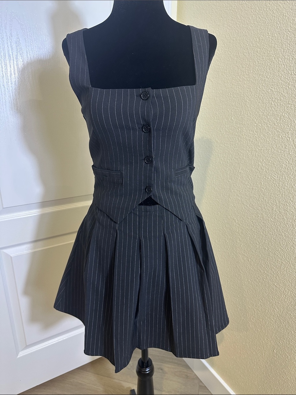Madden Girl Black Pinstripe Vest & Pleated Skirt Dress. Small. NWOT